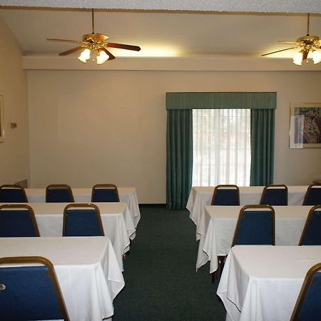 Baymont By Wyndham Fort Myers Central Екстер'єр фото
