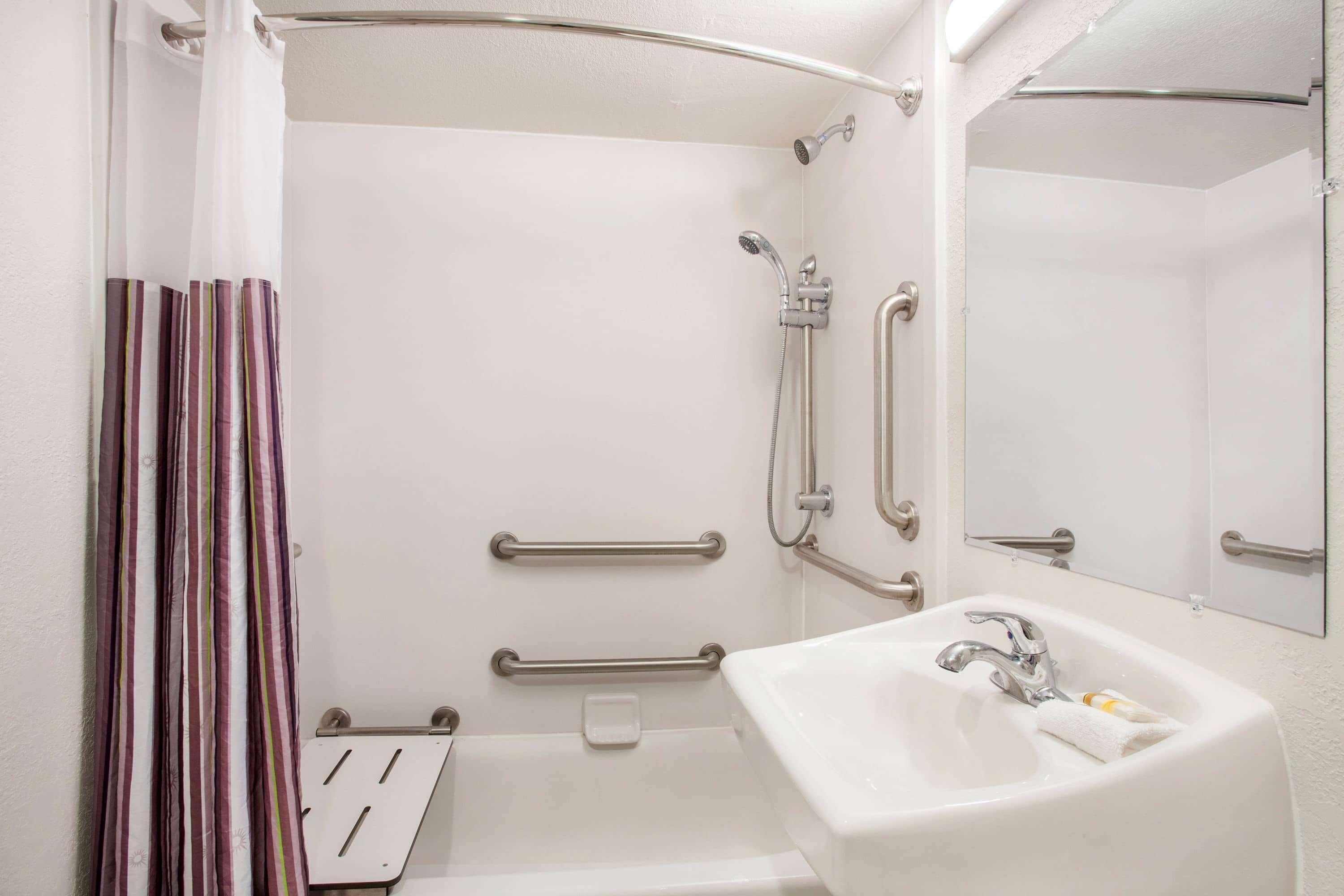 Baymont By Wyndham Fort Myers Central Екстер'єр фото
