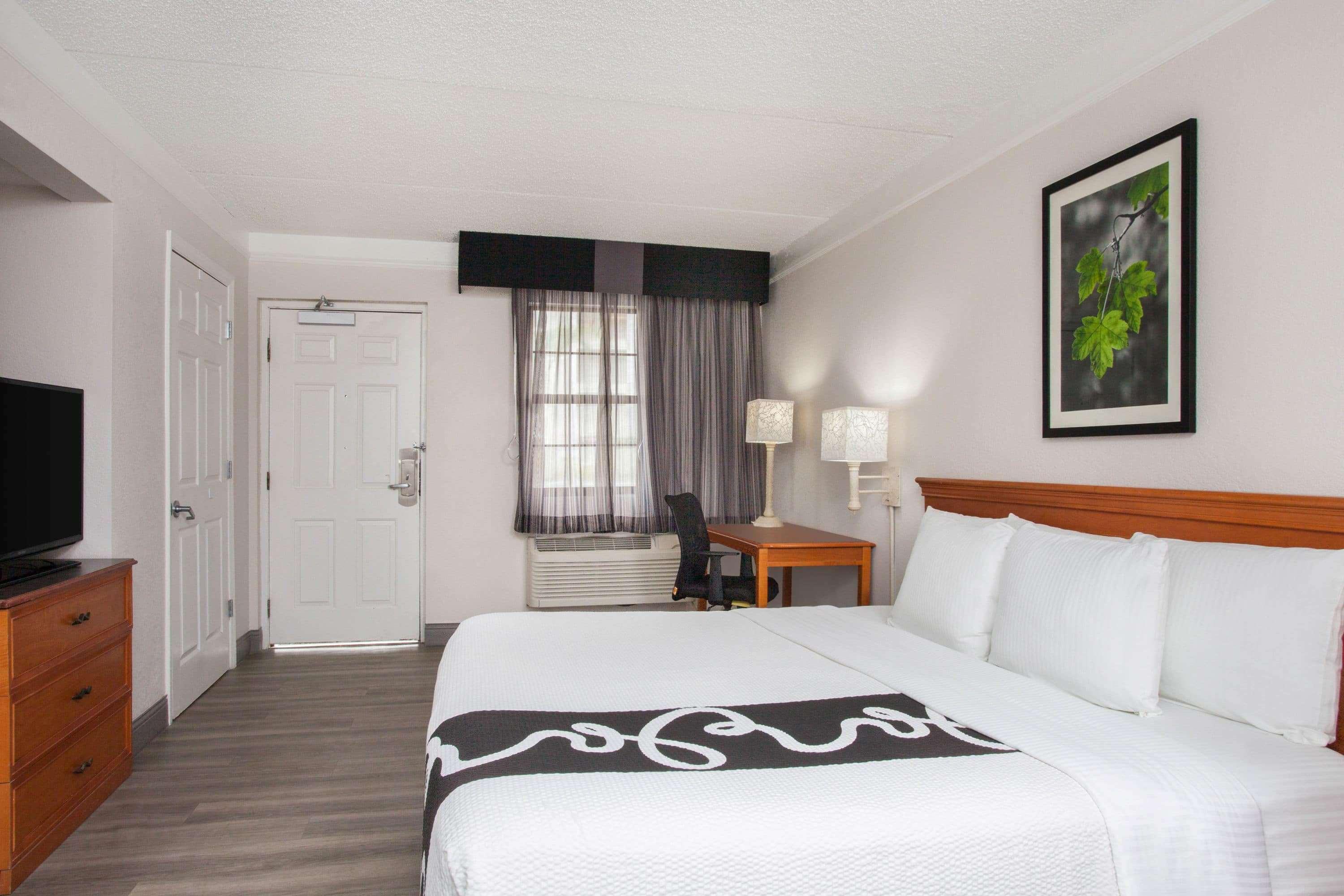 Baymont By Wyndham Fort Myers Central Екстер'єр фото