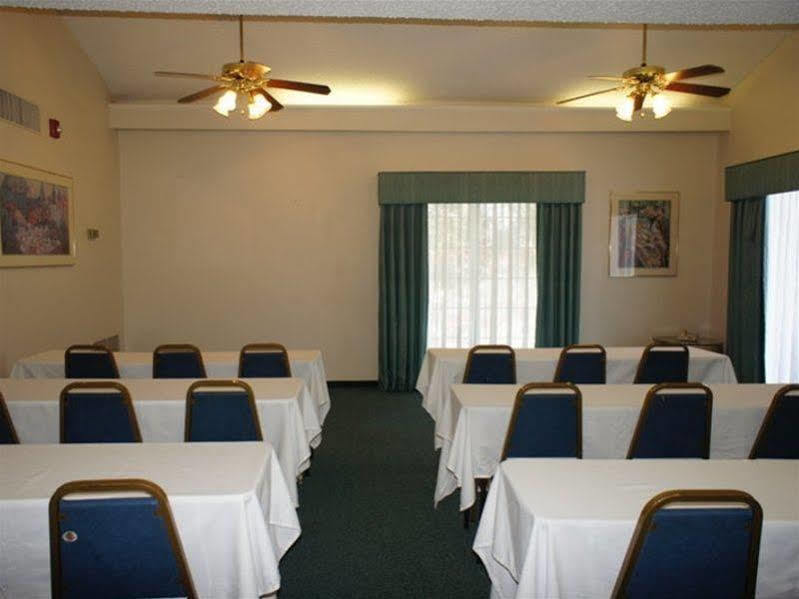 Baymont By Wyndham Fort Myers Central Екстер'єр фото